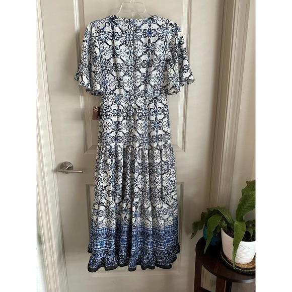 NWT Taylor Printed Flutter Sleeve Bodice Cut Out A-Line Dress Sz 2 - Picture 11 of 12
